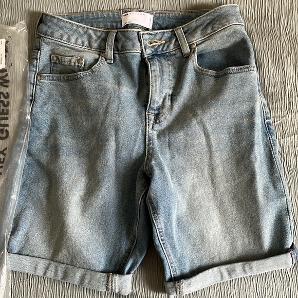 ASOS Denim Shorts 26” vintage wash NWT - Picture 2 of 4